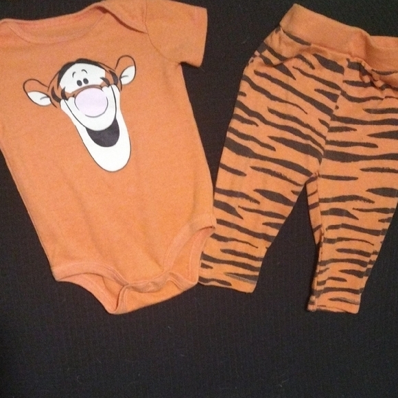 Disney Orange Tigger Baby Onesie and Tiger Stripe Pants Set​​ - Picture 1 of 5